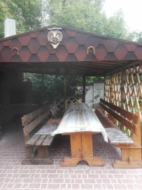 Куренiвський Двiр Kiev Eksteriør billede