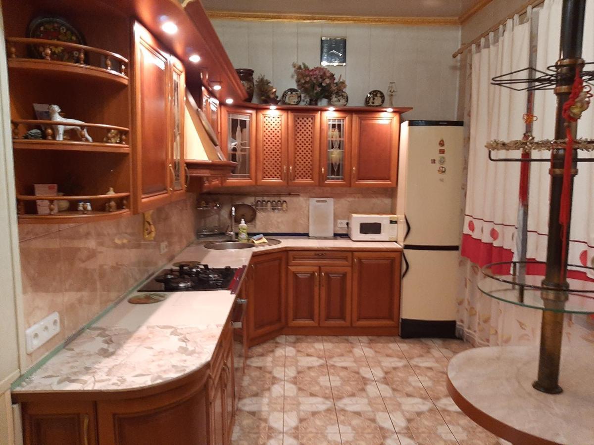 Куренiвський Двiр Kiev Eksteriør billede
